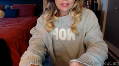 Snapshot of darlingd77 chatting on October 2025 12:39:02 PM DarlingD online show from October 2025 12:39:02 PM