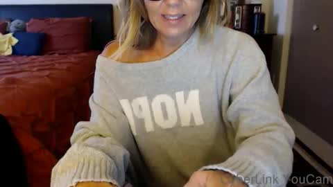 Snapshot of darlingd77 chatting on November 2025 02:06:01 PM DarlingD online show from November 2025 02:06:01 PM