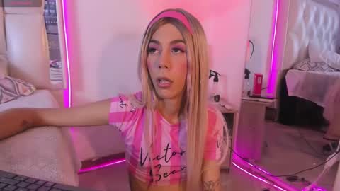 Snapshot of darlyn_tenderhot__ chatting on March 2026 05:52:01 PM darlyn_tenderhot__ online show from March 2026 05:52:01 PM