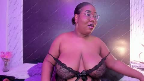 Snapshot of darnellqueen chatting on September 2025 04:02:02 AM Darnell Queen online show from September 2025 04:02:02 AM