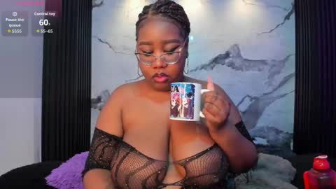 Snapshot of darnellqueen chatting on June 2026 04:52:02 AM Darnell Queen online show from June 2026 04:52:02 AM