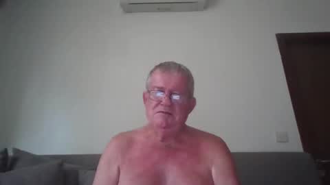 darwincock online show from June 2026 01:11:01 AM