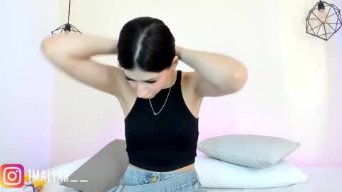 Snapshot of dasha_b chatting on October 2025 08:19:02 PM Dasha online show from October 2025 08:19:02 PM