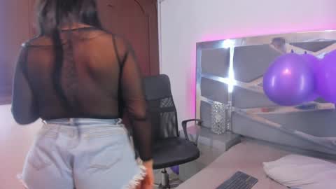 Snapshot of dashafoxxx chatting on December 2024 12:34:02 PM Dasha Foxxx online show from December 2024 12:34:02 PM