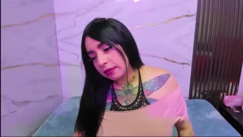 dashamiller_ online show from December 2025 01:09:02 PM