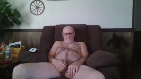 dave571960 online show from January 2025 08:28:01 PM