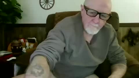 dave571960 online show from May 2026 10:49:02 PM