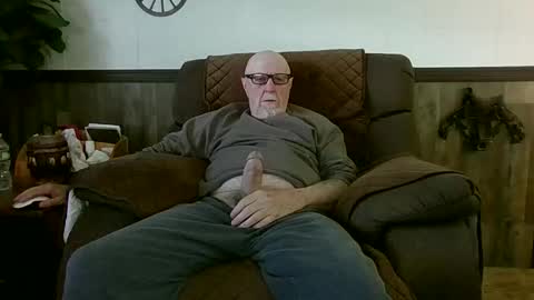 dave571960 online show from May 2026 10:33:02 AM