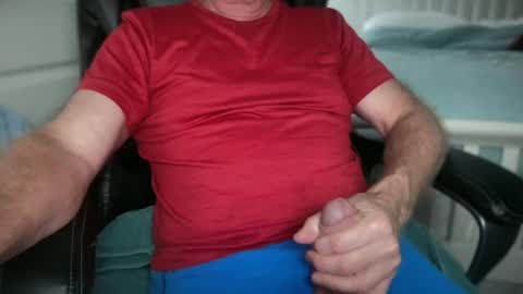 Snapshot of dave_bangswell chatting on June 2026 03:58:02 AM Dave online show from June 2026 03:58:02 AM