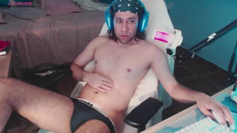 Snapshot of daveangelboy chatting on October 2025 12:33:02 AM Your boy online show from October 2025 12:33:02 AM