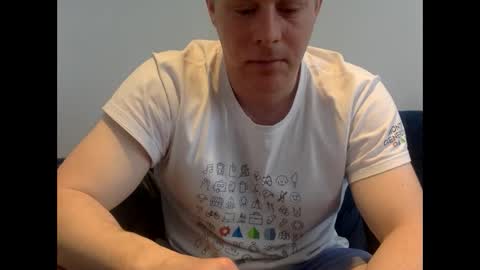 Snapshot of daveb709709709 chatting on February 2026 05:21:01 PM daveb709709709 online show from February 2026 05:21:01 PM