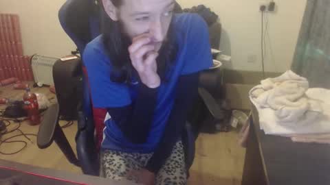 dave online show from November 2025 09:04:02 PM