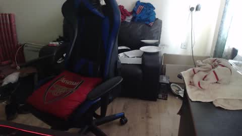 Snapshot of daver281197 chatting on February 2026 10:10:01 AM dave online show from February 2026 10:10:01 AM