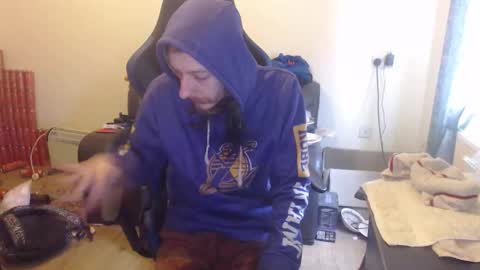 Snapshot of daver281197 chatting on February 2026 01:18:01 PM dave online show from February 2026 01:18:01 PM