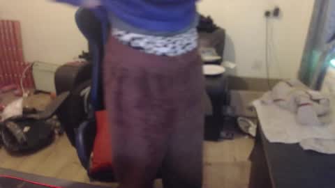 Snapshot of daver281197 chatting on February 2026 05:42:02 PM dave online show from February 2026 05:42:02 PM