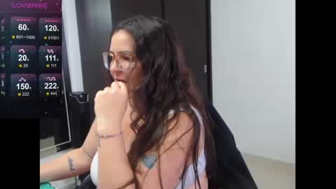 daviana online show from October 2025 01:12:02 PM