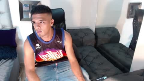 david_bandercock online show from December 2024 03:55:02 AM