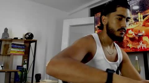 Snapshot of david_johnson372 chatting on December 2024 01:08:01 AM Hey im David that loves to explore and speak their fantasies. Very open talktative and nice. Feel free to chat with me online show from December 2024 01:08:01 AM