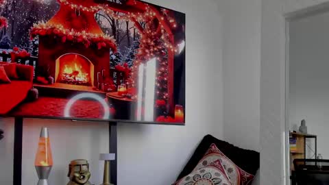 Snapshot of david_johnson372 chatting on December 2024 02:27:01 PM Hey im David that loves to explore and speak their fantasies. Very open talktative and nice. Feel free to chat with me online show from December 2024 02:27:01 PM
