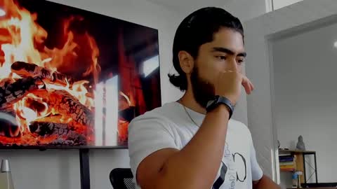 Snapshot of david_johnson372 chatting on January 2025 04:00:01 PM Hey im David that loves to explore and speak their fantasies. Very open talktative and nice. Feel free to chat with me online show from January 2025 04:00:01 PM