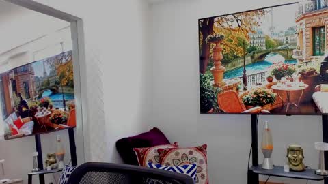 Snapshot of david_johnson372 chatting on January 2025 04:25:02 PM Hey im David that loves to explore and speak their fantasies. Very open talktative and nice. Feel free to chat with me online show from January 2025 04:25:02 PM