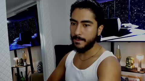 Snapshot of david_johnson372 chatting on February 2025 08:57:02 AM Hey im David that loves to explore and speak their fantasies. Very open talktative and nice. Feel free to chat with me online show from February 2025 08:57:02 AM