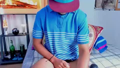 Hey im David that loves to explore and speak their fantasies. Very open talktative and nice. Feel free to chat with me online show from June 2026 12:07:01 PM