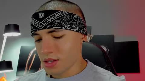 David Jons online show from February 2025 01:19:01 AM