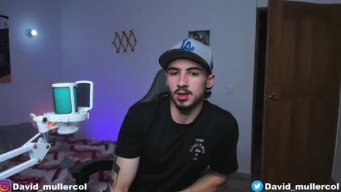 Snapshot of david_muller_ chatting on January 2025 11:39:02 PM David online show from January 2025 11:39:02 PM