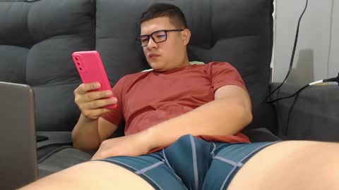 Snapshot of david_smit_ chatting on May 2026 05:18:02 PM david smit online show from May 2026 05:18:02 PM
