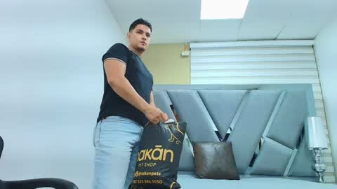 david_victoriaa online show from May 2026 01:08:02 PM