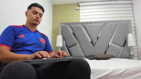 david_victoriaa online show from June 2026 01:10:02 PM