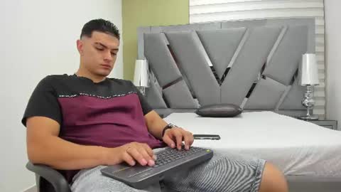 david_victoriaa online show from June 2026 01:15:01 PM