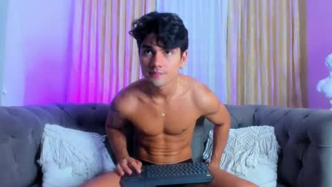 Snapshot of davidaponte017 chatting on December 2024 08:54:02 AM davidaponte online show from December 2024 08:54:02 AM