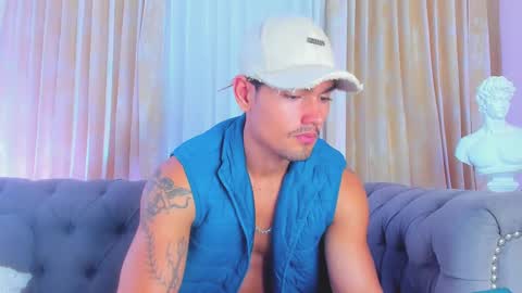 Snapshot of davidaponte017 chatting on February 2025 06:15:02 PM davidaponte online show from February 2025 06:15:02 PM