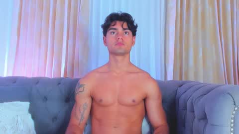 Snapshot of davidaponte017 chatting on February 2025 02:35:02 PM davidaponte online show from February 2025 02:35:02 PM