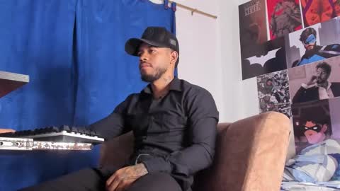 Snapshot of davide_daniels chatting on December 2025 10:58:01 PM Davide online show from December 2025 10:58:01 PM