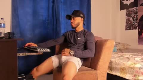 Snapshot of davide_daniels chatting on February 2026 12:15:02 PM Davide online show from February 2026 12:15:02 PM