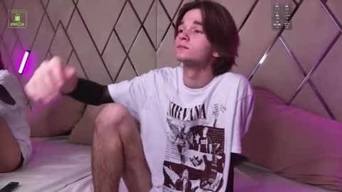 Snapshot of davidleatherhoff chatting on November 2025 04:44:02 AM DAVID online show from November 2025 04:44:02 AM