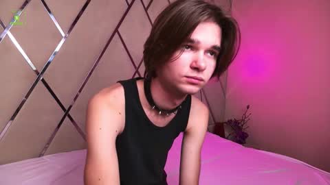 Snapshot of davidleatherhoff chatting on November 2025 03:48:02 PM DAVID online show from November 2025 03:48:02 PM