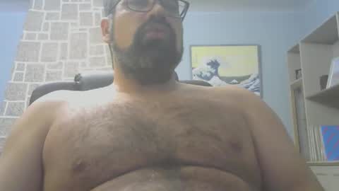 Snapshot of davidmax245 chatting on December 2025 06:01:02 PM davidmax245 online show from December 2025 06:01:02 PM