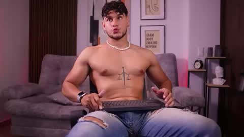 Davies brown    schedule 12pm to 5pm col time online show from November 2025 10:42:02 PM