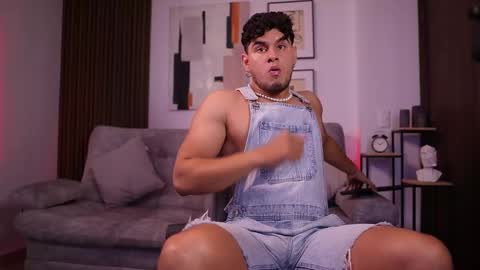 Davies brown    schedule 12pm to 5pm col time online show from November 2025 08:43:01 PM