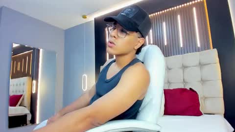  DAVID  online show from February 2026 01:40:01 PM