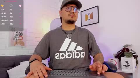 Snapshot of daviidevans chatting on January 2026 07:10:02 AM David Evans online show from January 2026 07:10:02 AM