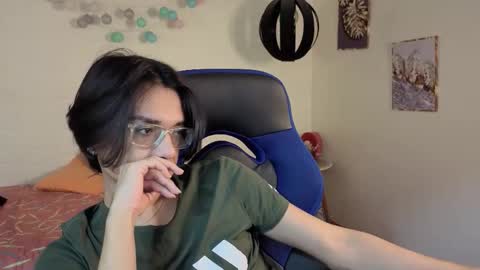 Snapshot of davoxer chatting on December 2025 03:45:02 AM davoxer online show from December 2025 03:45:02 AM