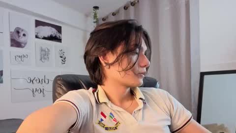 Snapshot of davoxer chatting on December 2025 03:01:02 AM davoxer online show from December 2025 03:01:02 AM