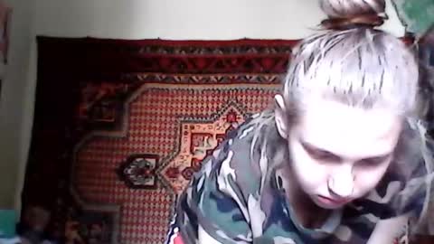 Snapshot of dawnasandahl chatting on September 2025 07:55:02 AM Mila online show from September 2025 07:55:02 AM