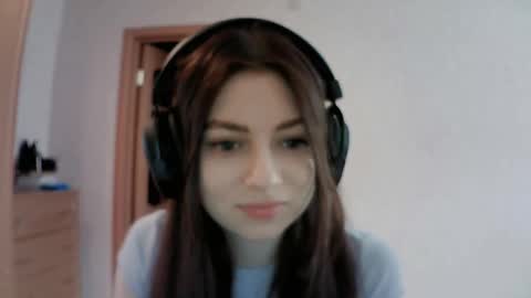 Snapshot of dawndollins chatting on February 2025 01:03:01 PM Alice online show from February 2025 01:03:01 PM