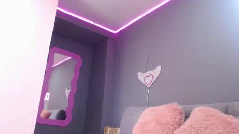 day_demoni online show from May 2026 04:04:02 PM